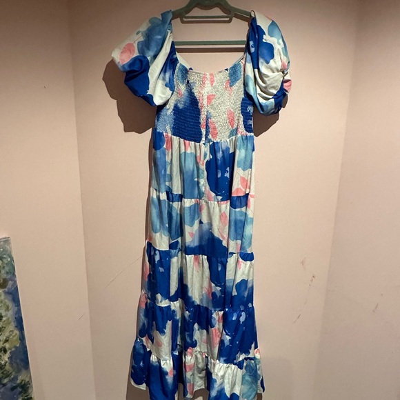 Gorgeous beach 🏖️ maxi dress - Picture 3 of 4